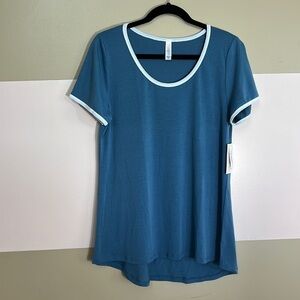 LulaRoe classic T size Medium